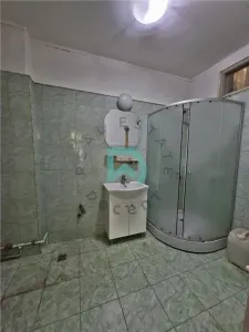 Casa De Mijloc, singur in curte, Brasov - foto 11