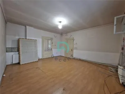 Casa De Mijloc, singur in curte, Brasov - foto 4