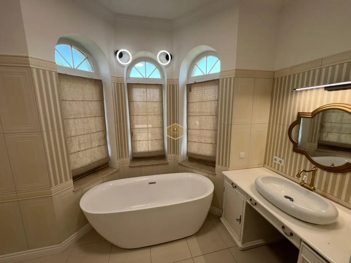 Casa superbă în Satu Mare | Eleganță, liniște și spațiu generos - foto 10