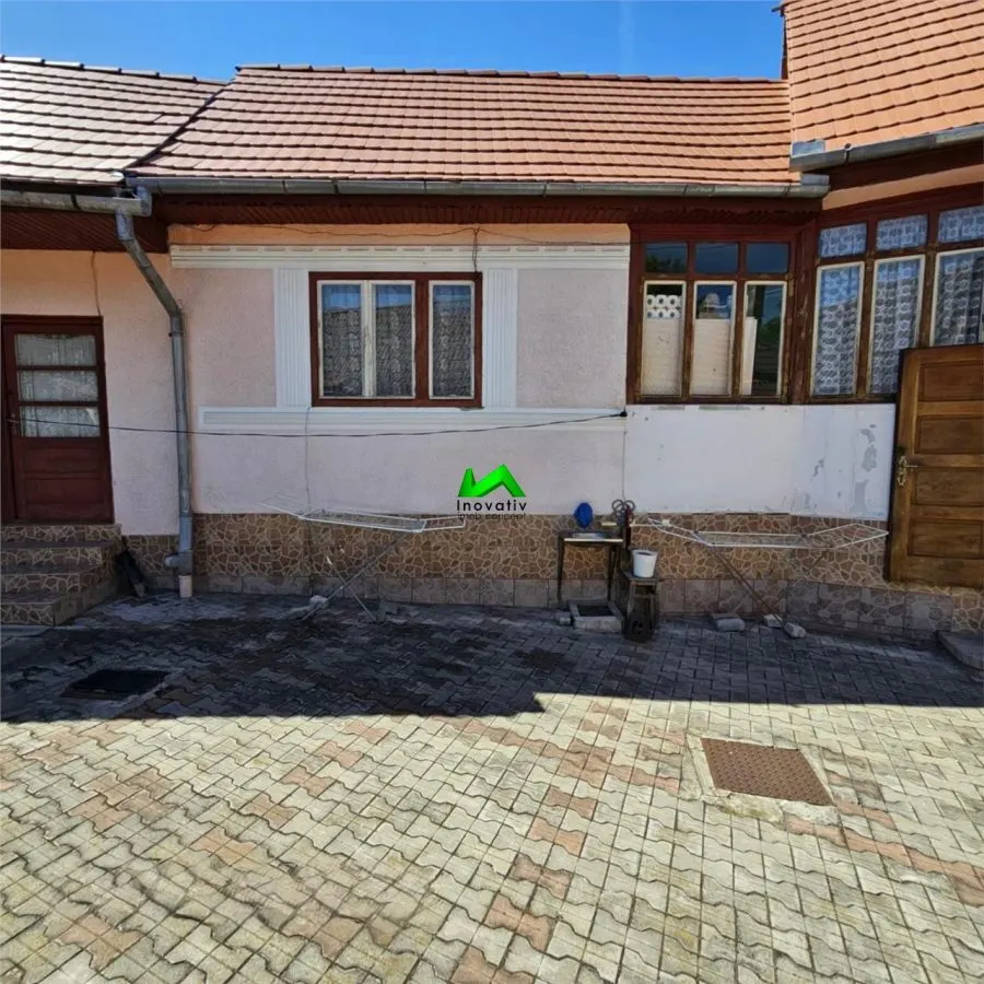 Casa de vanzare 4 camere  Rasinari - foto 6