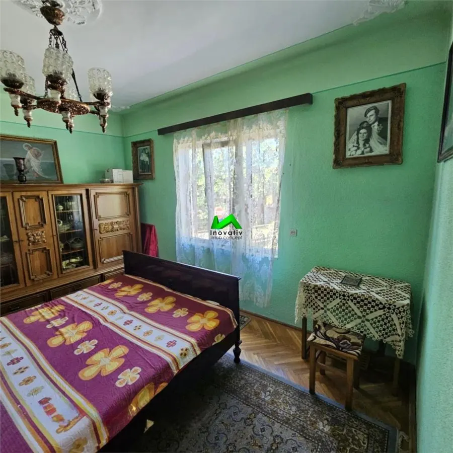 Casa de vanzare 4 camere  Rasinari - foto 8