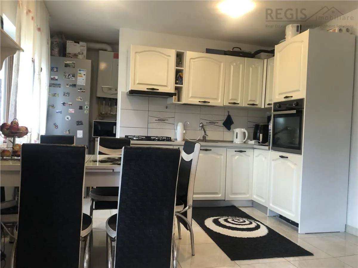Apartament functional 4 camere  + 2 balcoane cartier Noua - foto 16
