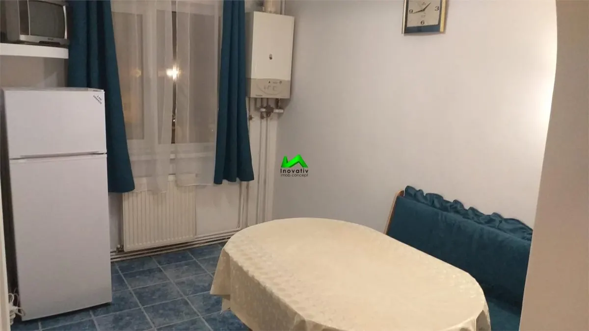 Apartament de inchiriat 3 camere Sibiu Vasile Aaron - foto 3