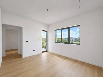 Vila- 4 camere-dressing-pod-placa de beton-Aspensoare - foto 5