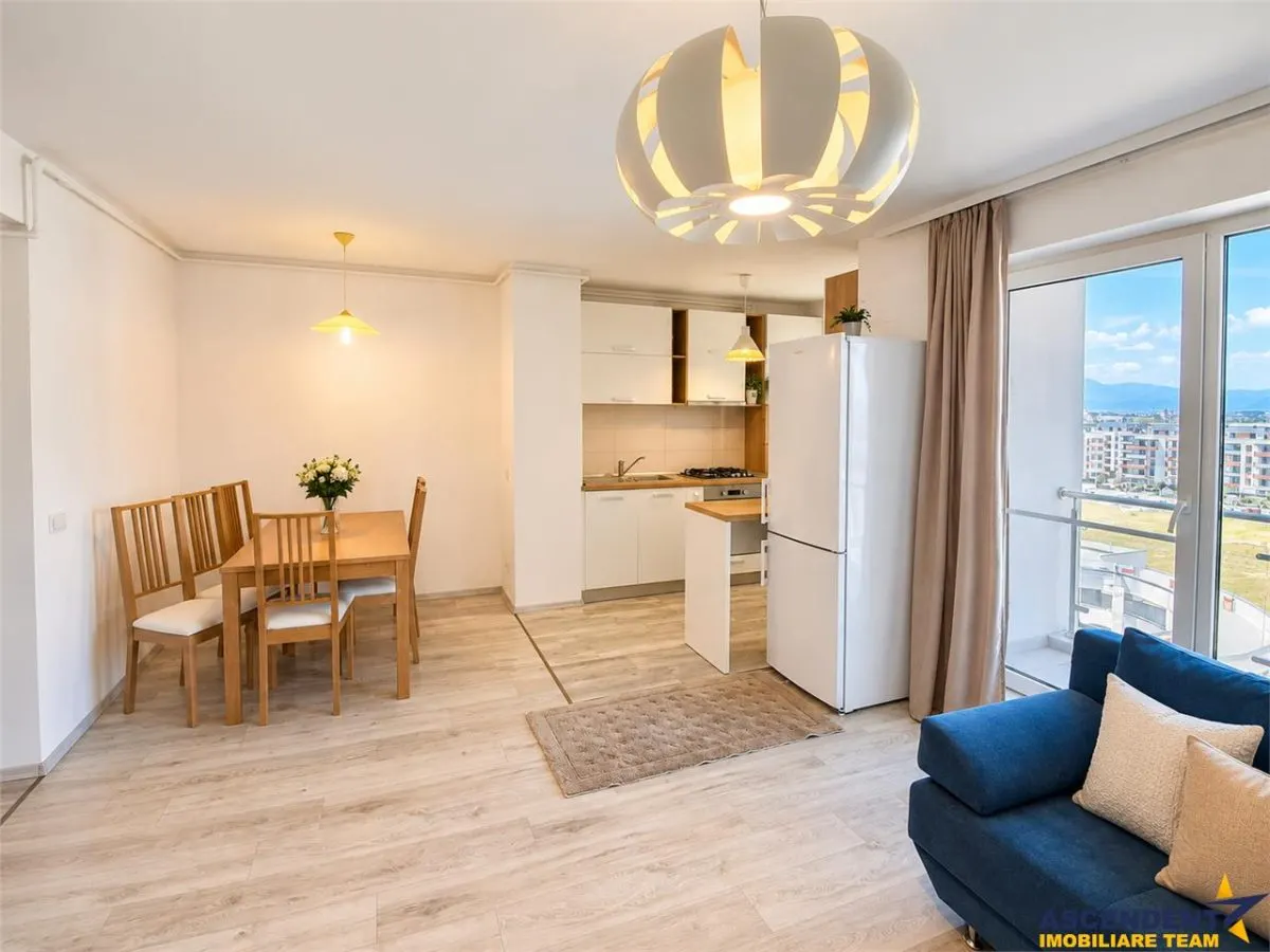 Apartament 2 camere cu parcare si boxa, Top City, Tractorul Brasov - foto 1