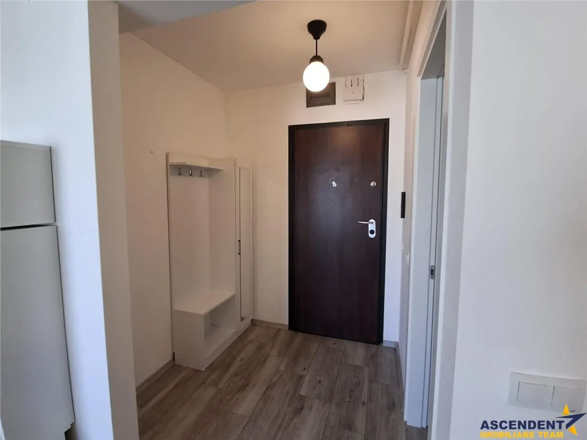Apartament 2 camere cu parcare si boxa, Top City, Tractorul Brasov - foto 13
