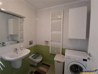 Apartament 2 camere cu parcare si boxa, Top City, Tractorul Brasov - foto 4